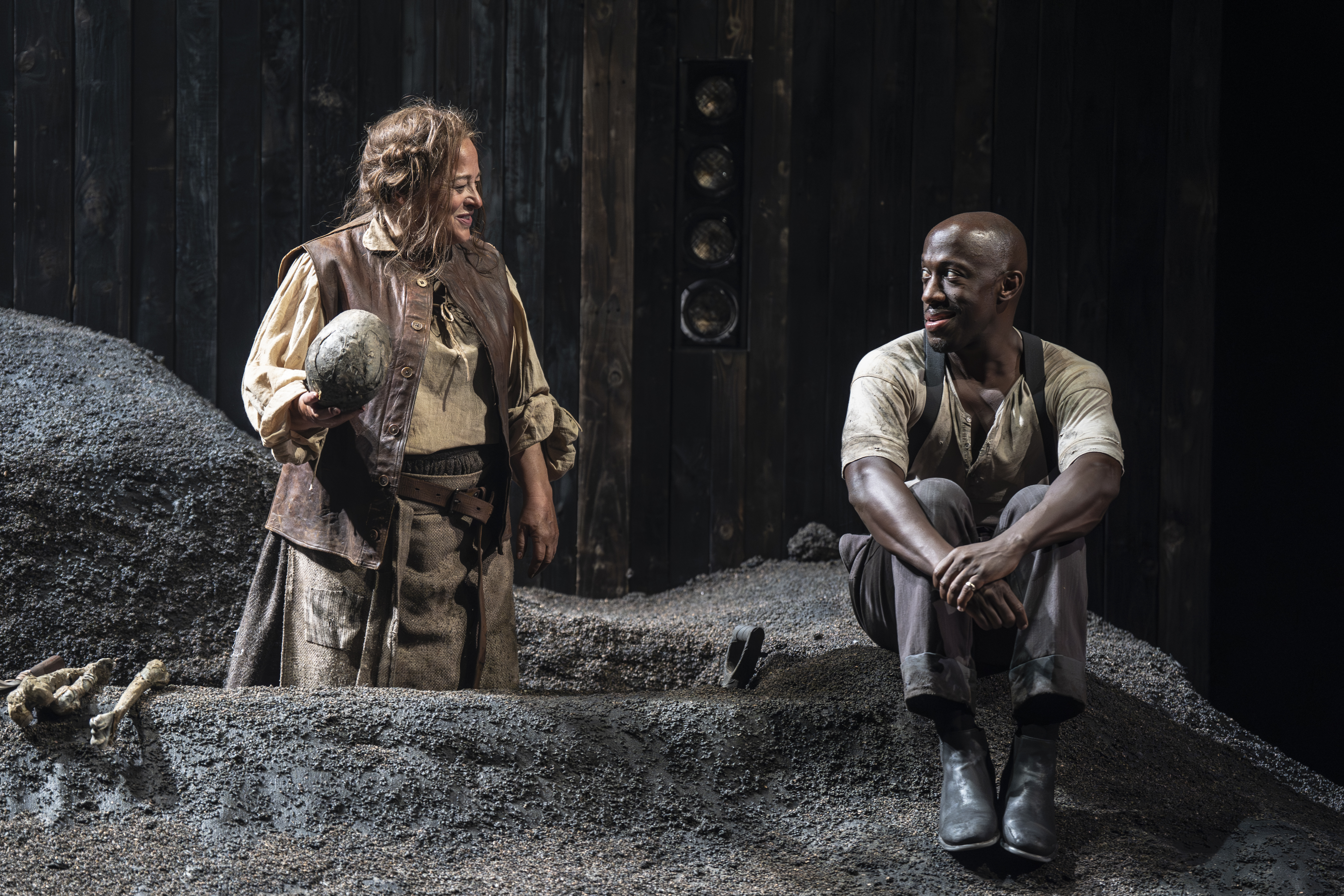 Hamlet (photo: Ellie Kurttz)